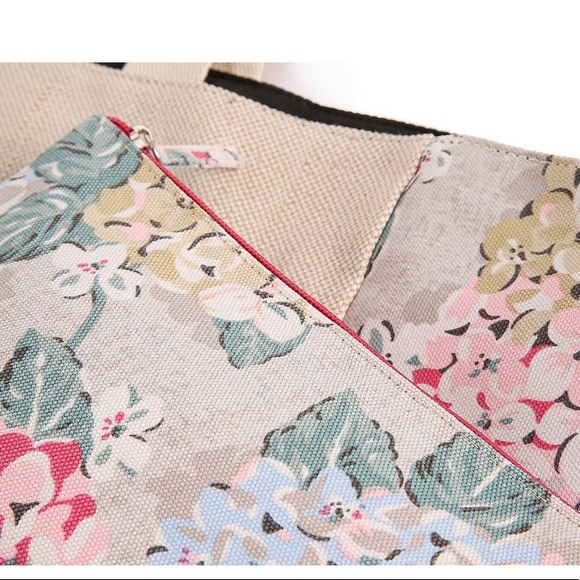 🌸Beautiful Floral Tote🌺 - Picture 6 of 8